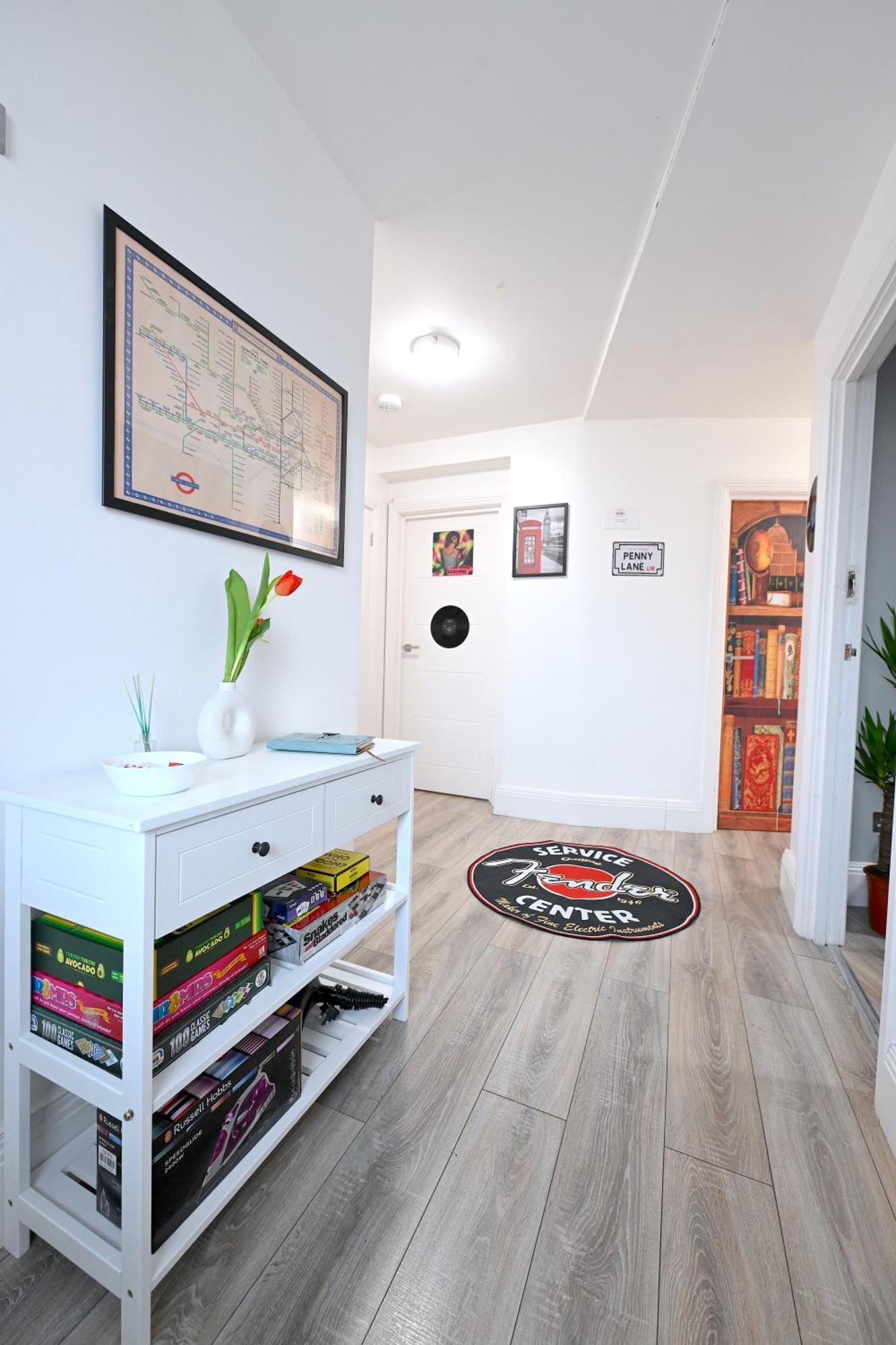 Superb 4 Bedroom Flat In The Heart Of Camden Town London Bagian luar foto