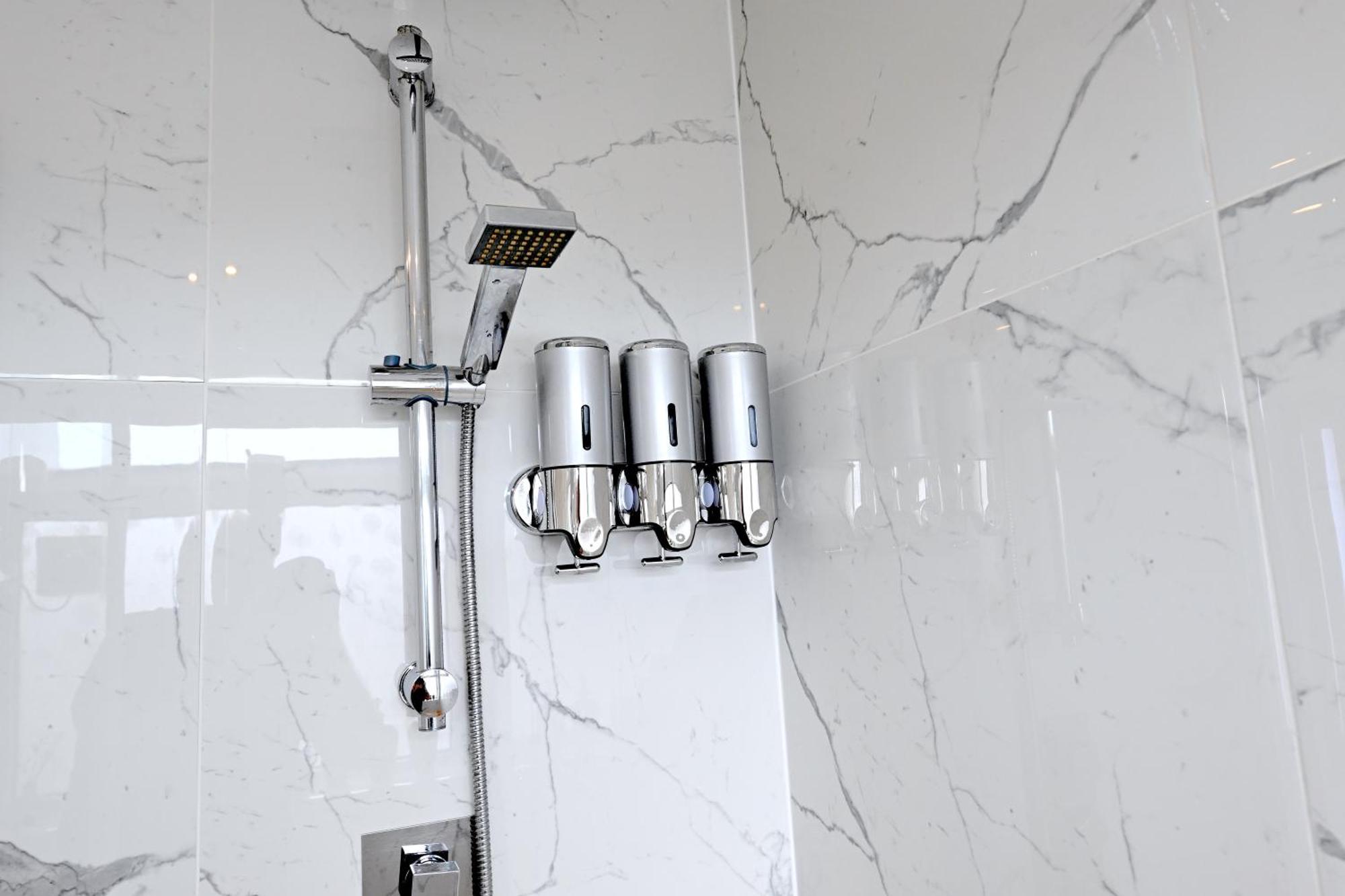 Superb 4 Bedroom Flat In The Heart Of Camden Town London Bagian luar foto