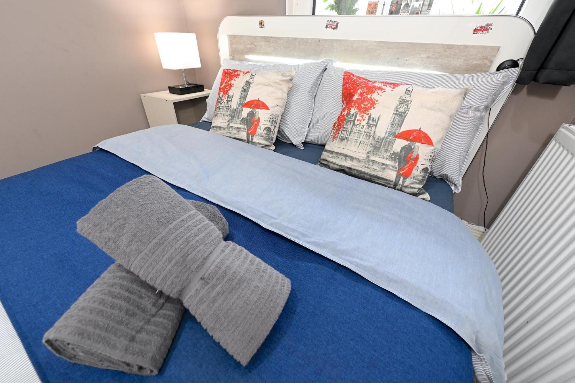 Superb 4 Bedroom Flat In The Heart Of Camden Town London Bagian luar foto