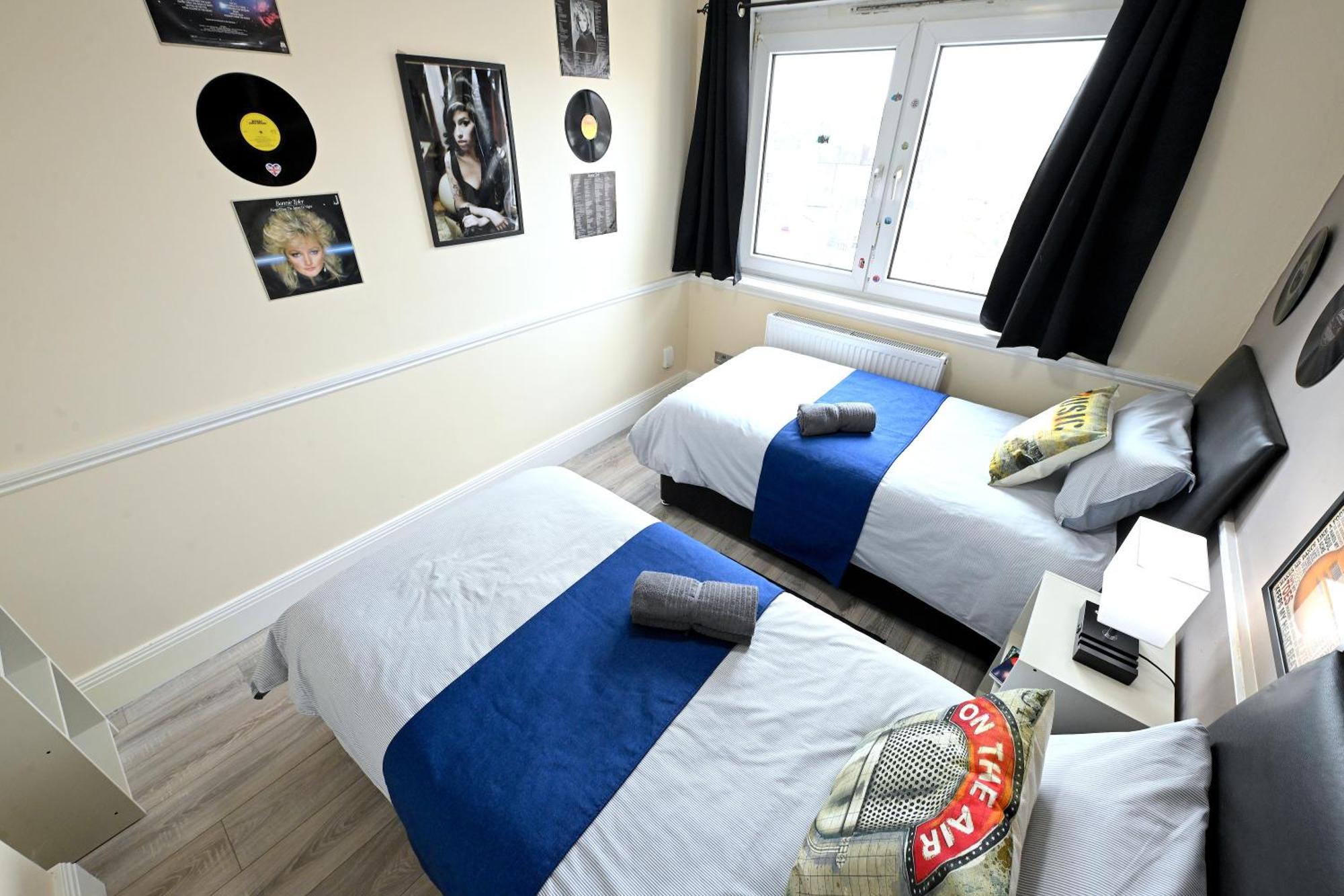 Superb 4 Bedroom Flat In The Heart Of Camden Town London Bagian luar foto