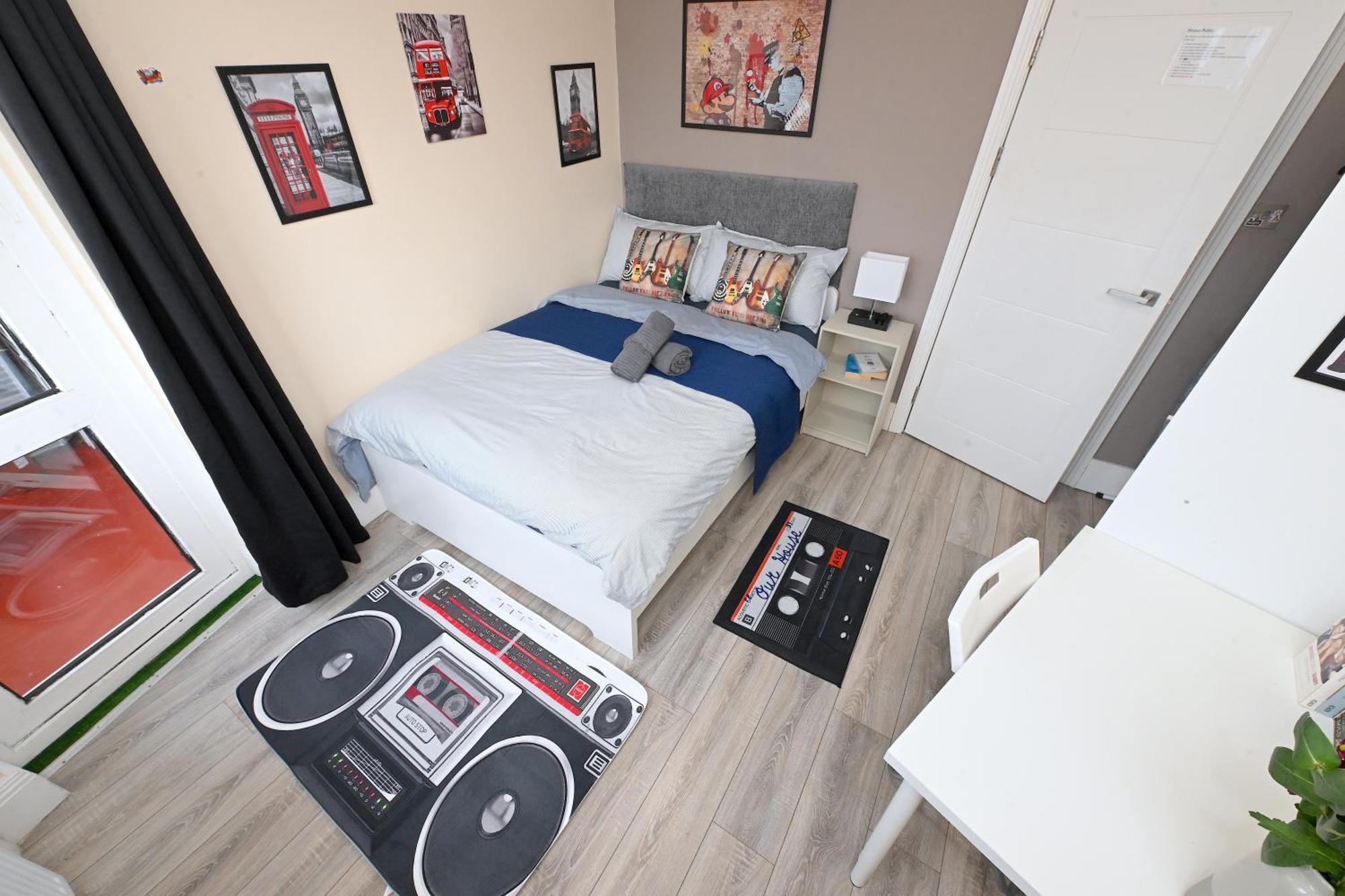 Superb 4 Bedroom Flat In The Heart Of Camden Town London Bagian luar foto