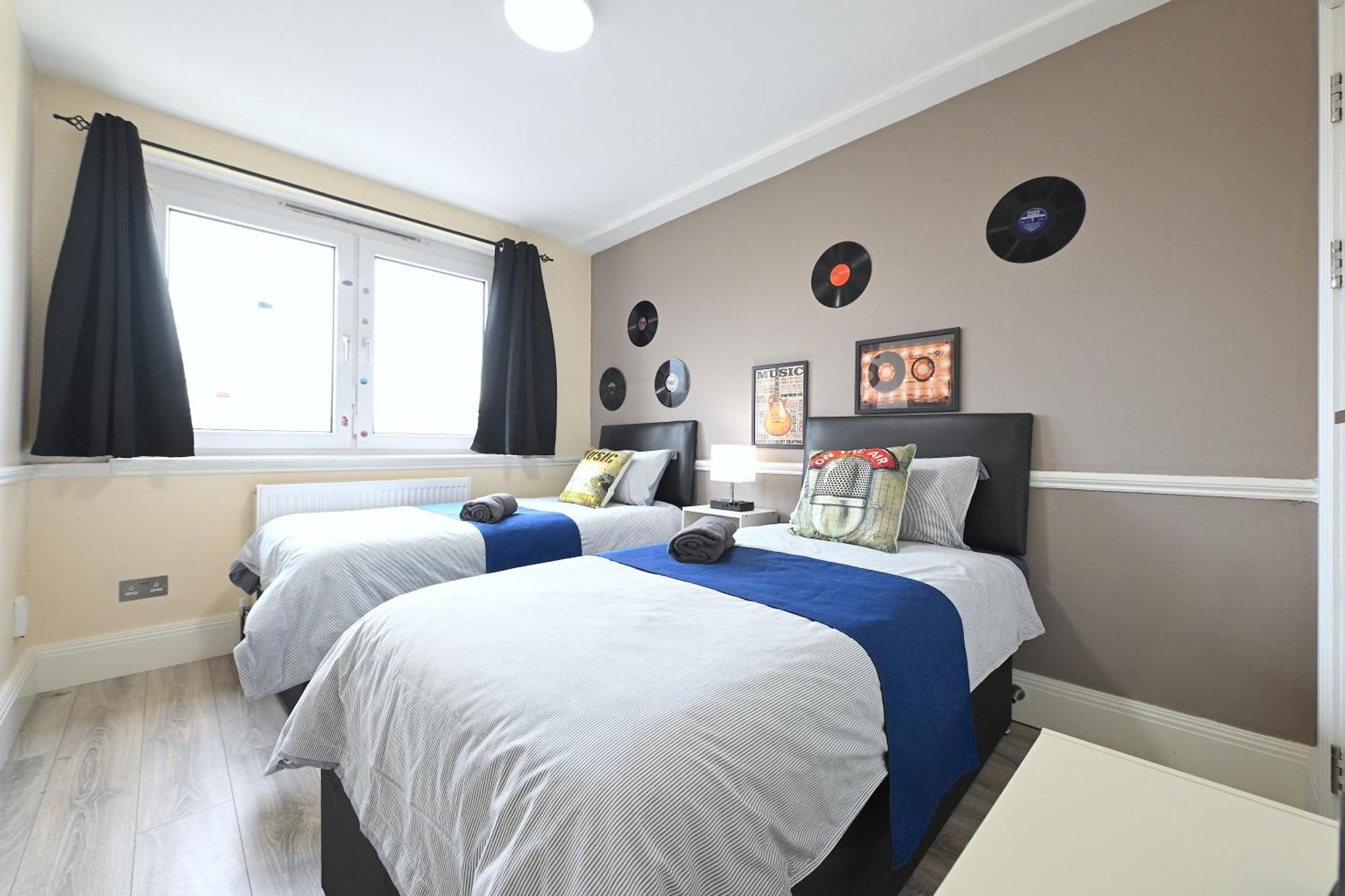 Superb 4 Bedroom Flat In The Heart Of Camden Town London Bagian luar foto